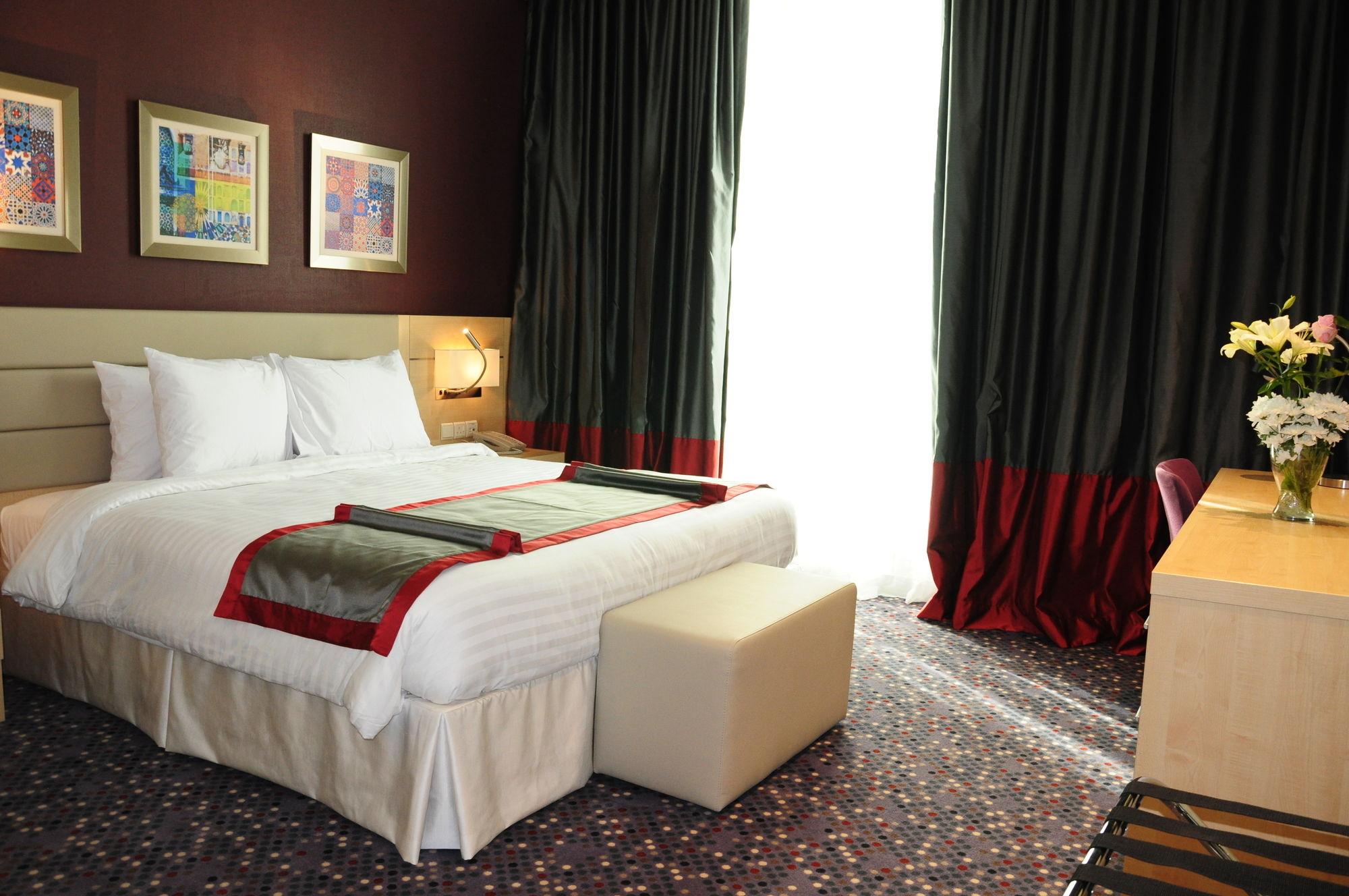 Sas Residence & Hotel, Dhahran - Formerly Radisson Blu El-Huber Dış mekan fotoğraf